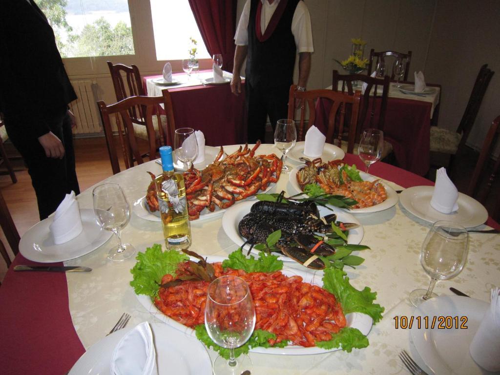 Hotel Santo Apostol Редондела Экстерьер фото